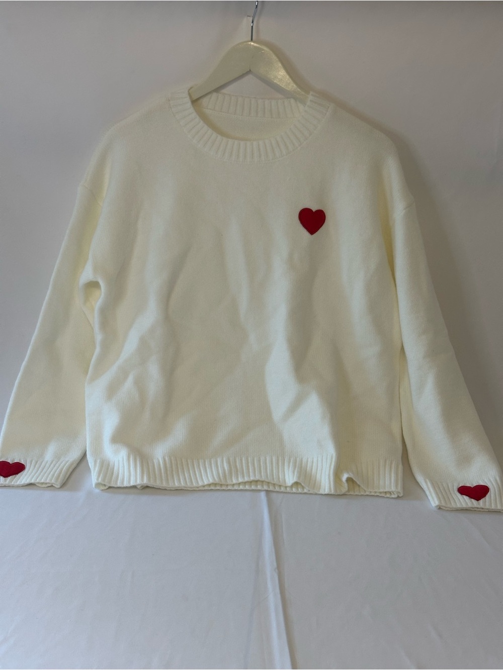 Womens White Sweater Heart Design Crewneck Size L Cute Minimalist Valentine